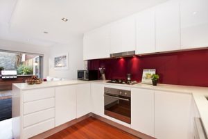 Cambiar suelo de cocina sin quitar muebles | BDBN