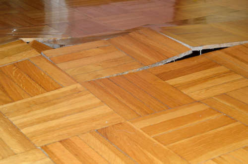 6 Trucos para reparar tu Parquet o Suelo Madera